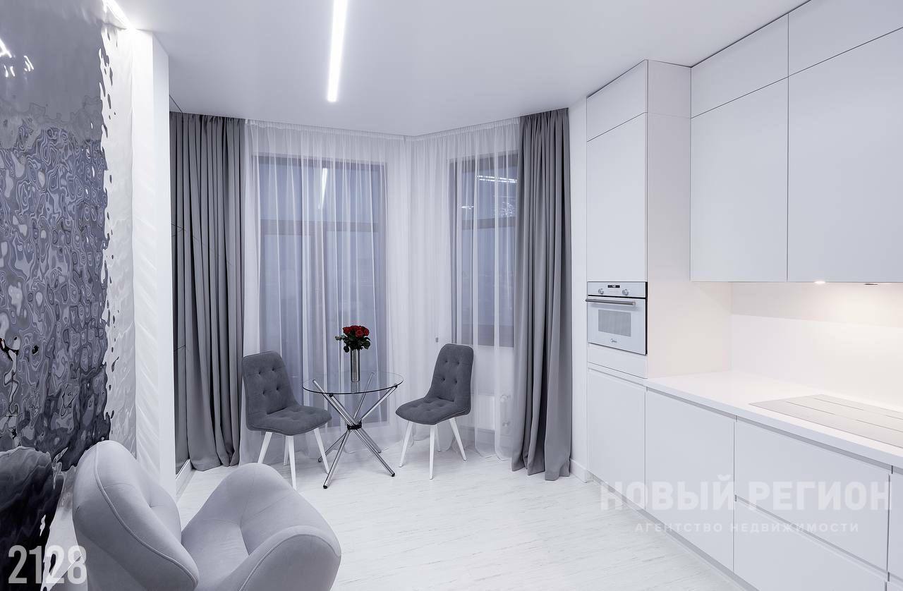 4-к квартира, 130 м², 13/18 эт. - продажа, Симферополь Только у нас!